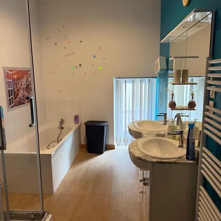 Santorini Center 3 Bedrooms *