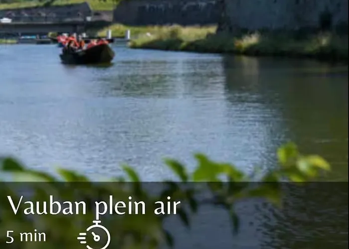 Santorini Center 3 Bedrooms *